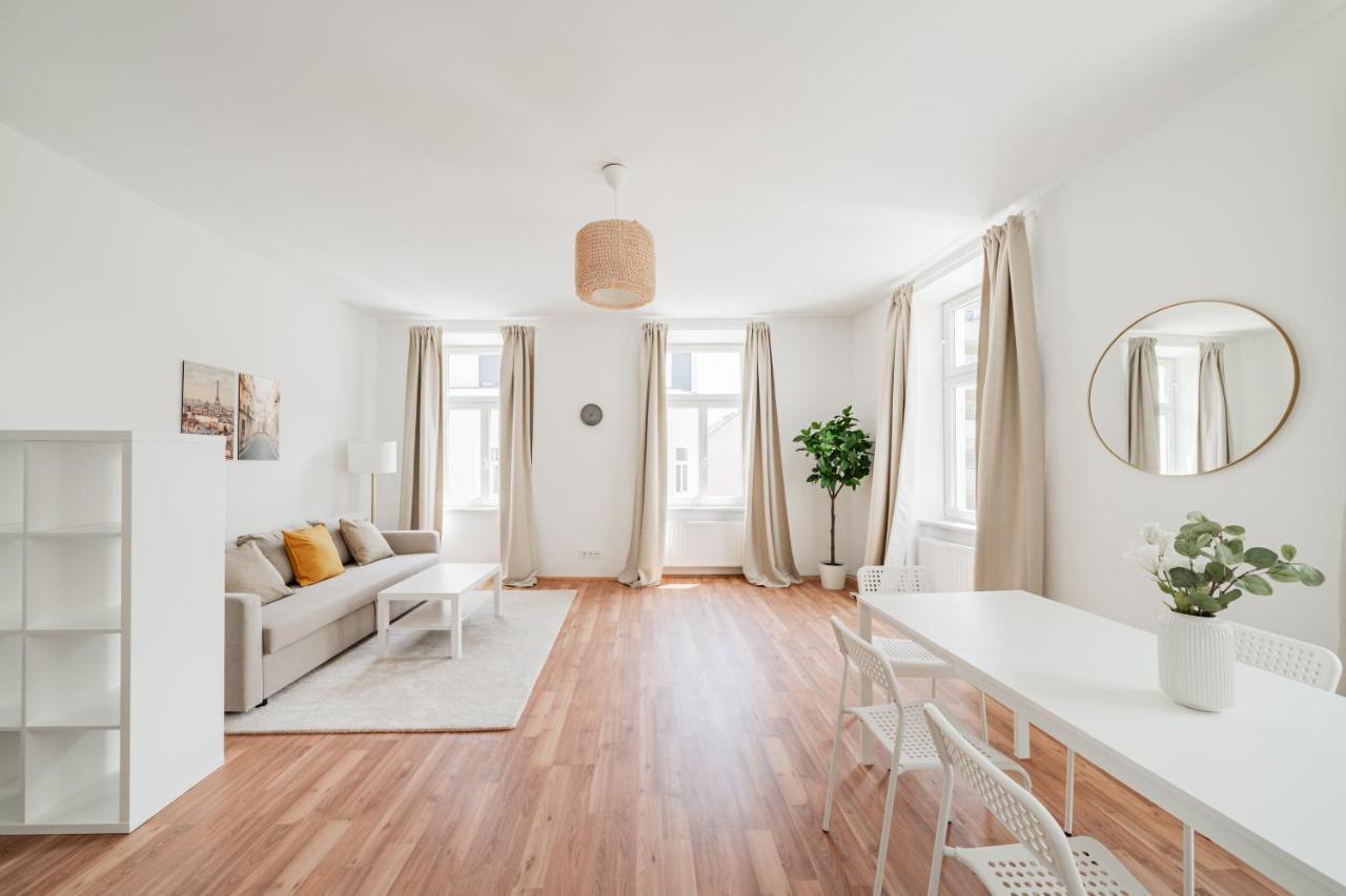 Central Appartment Вена Экстерьер фото